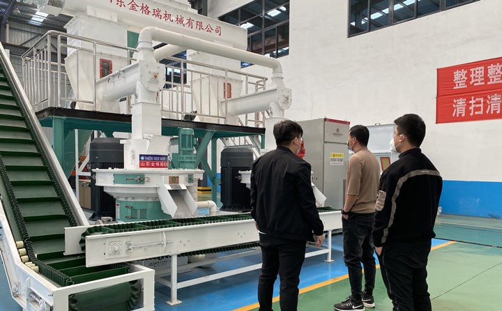 秸秆颗粒机生产线.jpg 秸秆颗粒机生产线.jpg