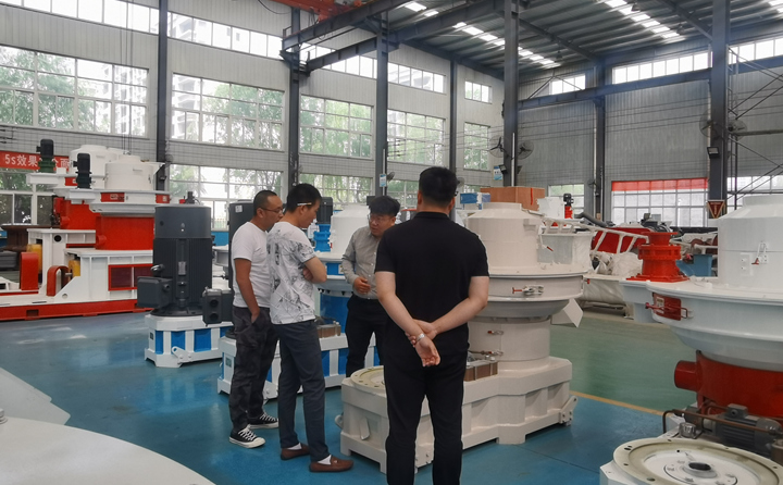 详细了解木屑制粒机使用情况.jpg 详细了解木屑制粒机使用情况.jpg