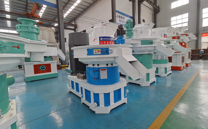 颗粒机厂家的木屑造粒机.jpg 颗粒机厂家的木屑造粒机.jpg