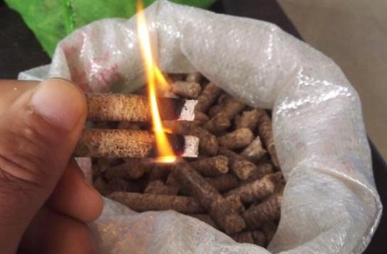 木屑造粒机生物质颗粒燃料.jpg 木屑造粒机生物质颗粒燃料.jpg