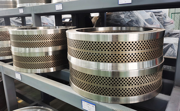 木屑制粒机的模具.jpg 木屑制粒机的模具.jpg